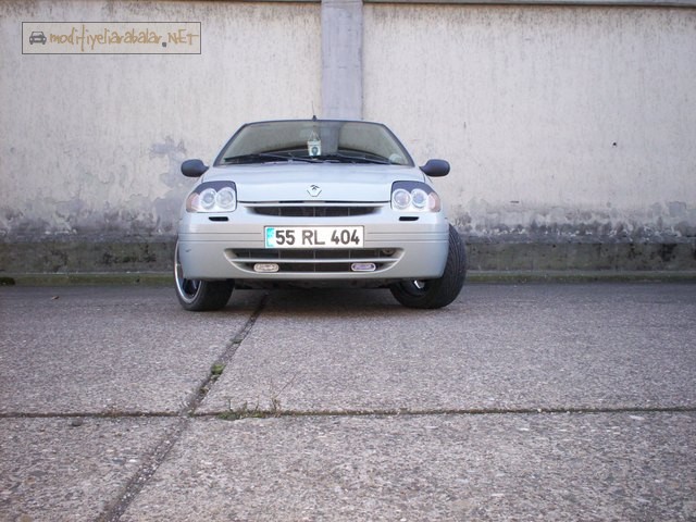 Renault Clio RNA