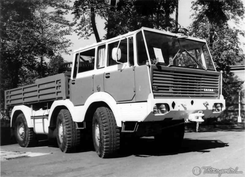 Tatra 813 6x6