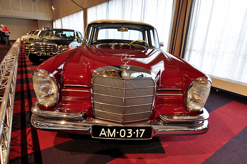 Mercedes-Benz 230 S Automatic