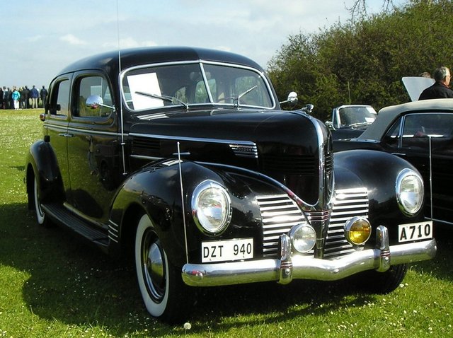 Dodge De Luxe limousine