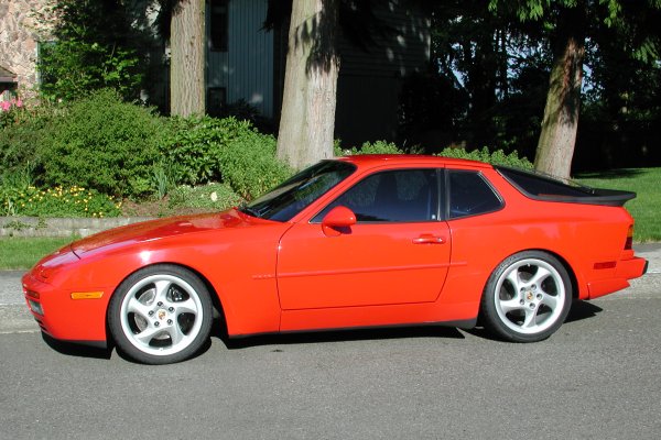 Porsche 944 S2