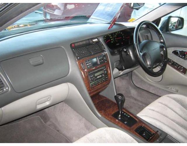 Mitsubishi Diamante 30M SE Mitsubishi Diamante 30M SE