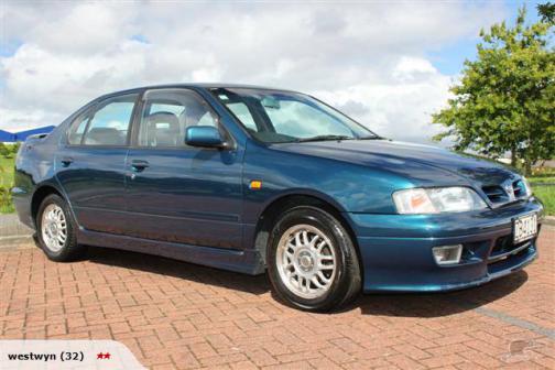 Nissan Primera 20 SES