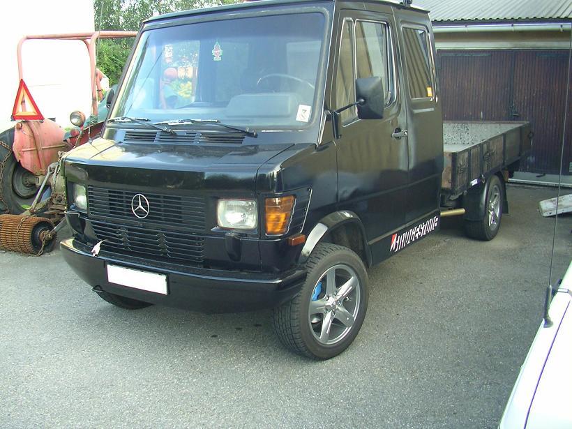 Mercedes-Benz 307 D