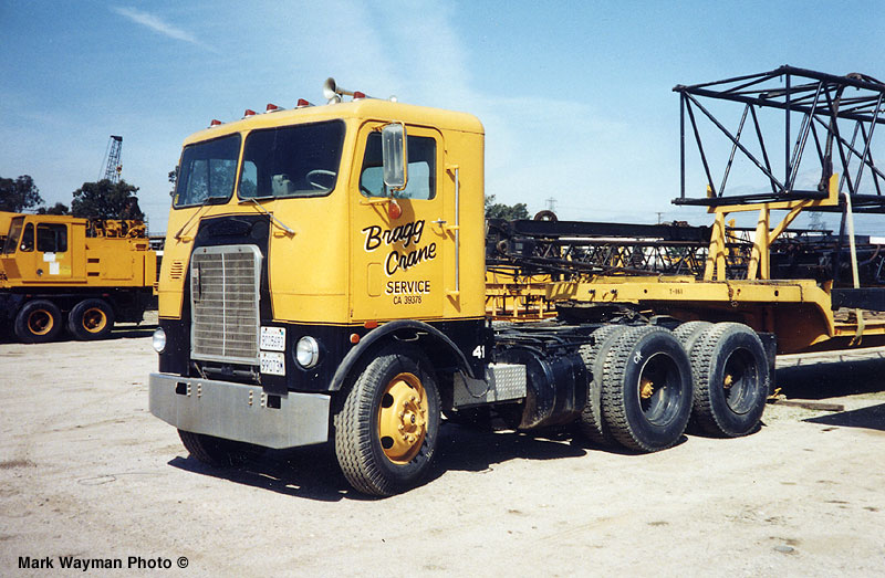 White Freightliner coe