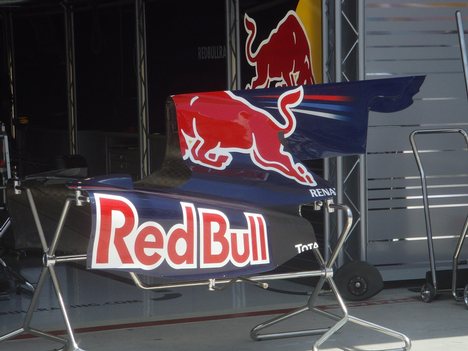 Red Bull RED BULL CHASSISRB5 ENGINERENAULT RS27