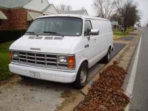 Dodge RAM 150 Van