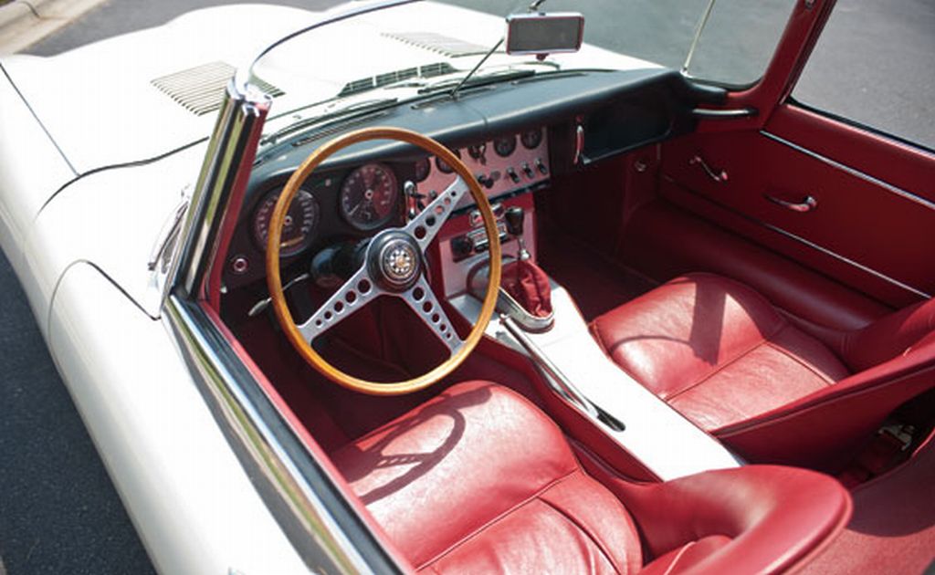 Jaguar E-Type Series 15