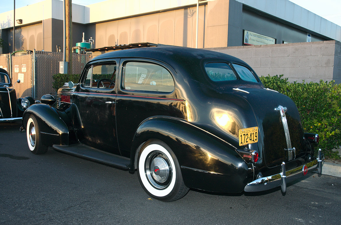 Pontiac 2 dr sedan