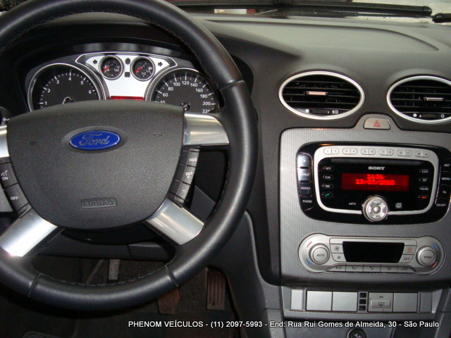 Ford Focus Ghia Hatch