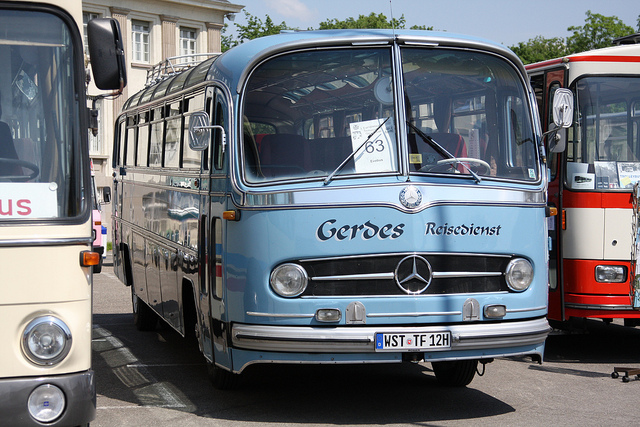 Mercedes-Benz O321HL