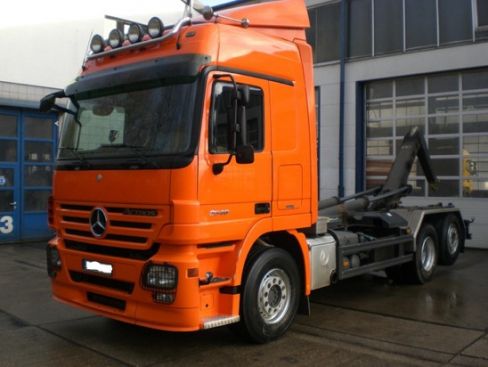 Mercedes-Benz Actros 2548