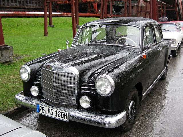 Mercedes-Benz 180b