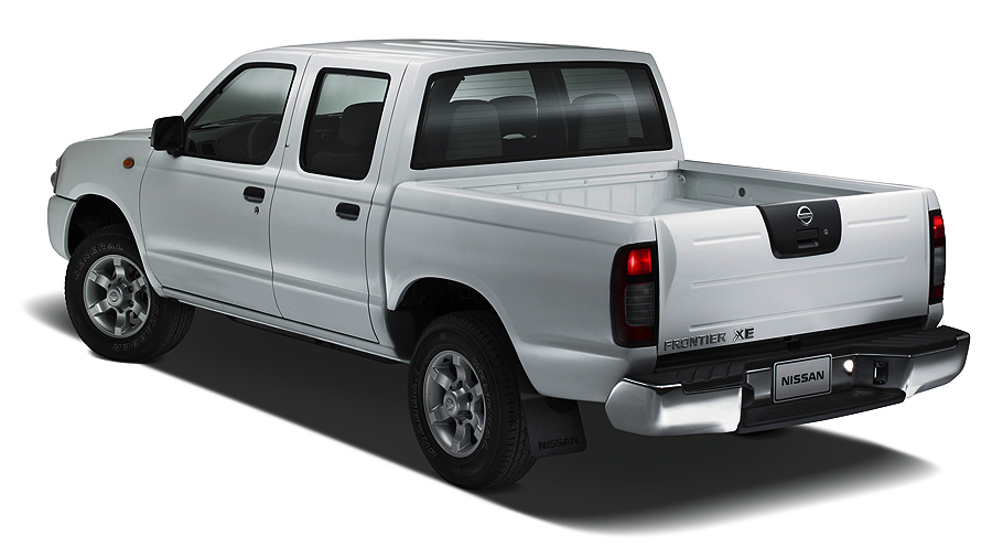 Nissan Frontier XE