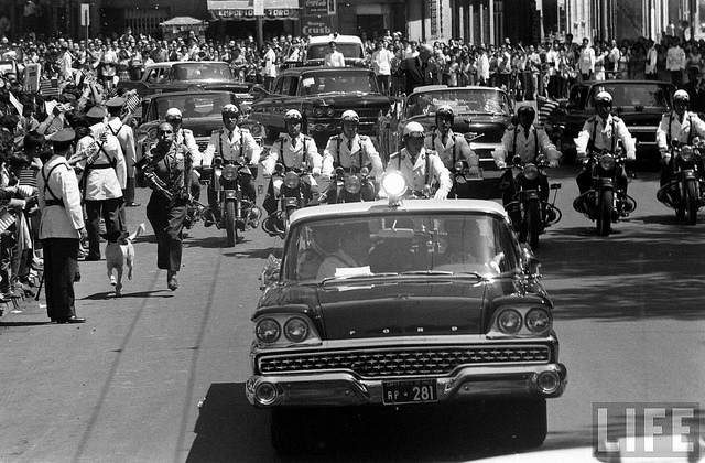 Ford Custom 300 Coupe