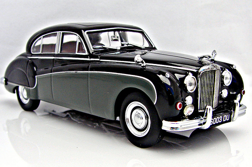 Jaguar Mk IX Saloon