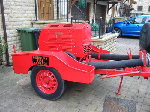 Land Rover Fire Pump