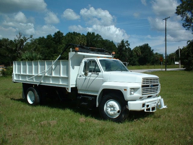 Ford F700