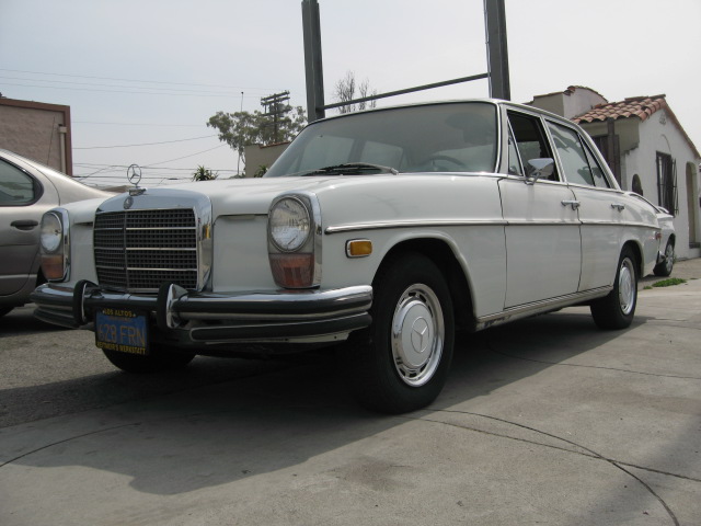 Mercedes-Benz 250 Sedan