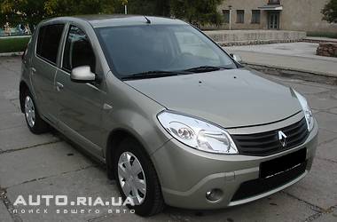 Renault Sandero 16V