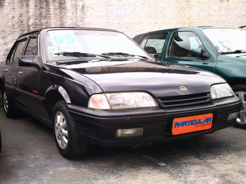 Chevrolet Monza GLS 20