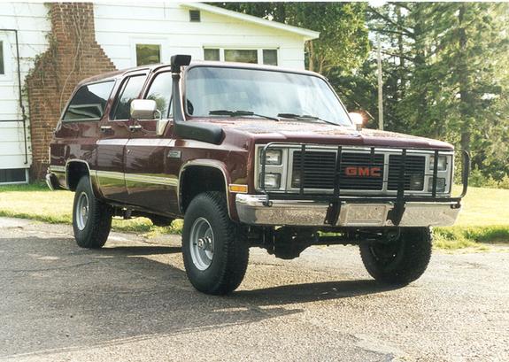 GMC Suburban 4x4