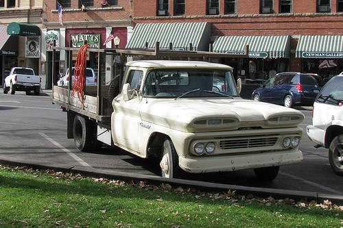 Chevrolet Apache 30