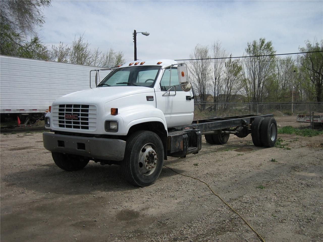 WhiteGMC WGA42T
