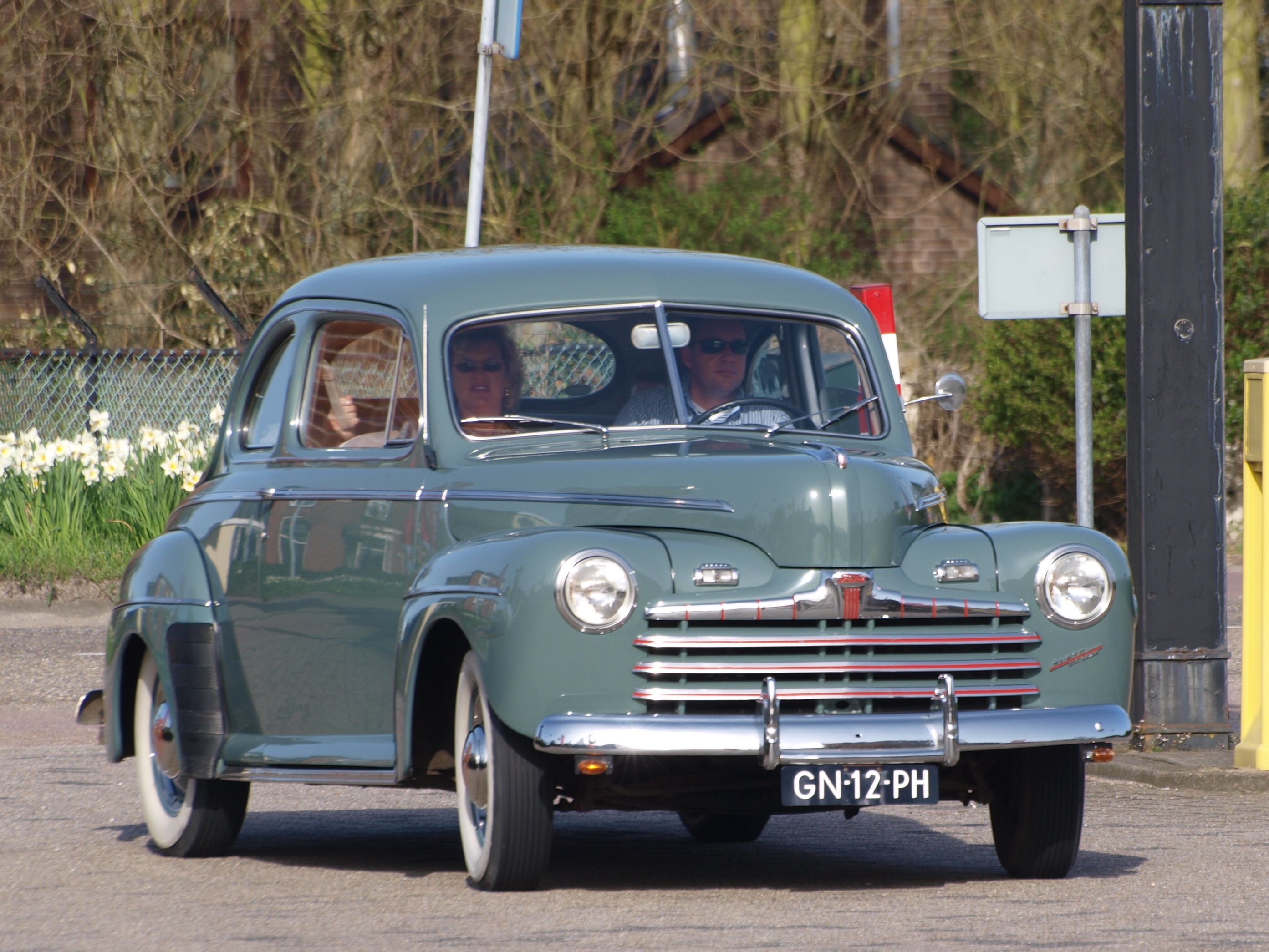 Ford Super De Luxe coupe