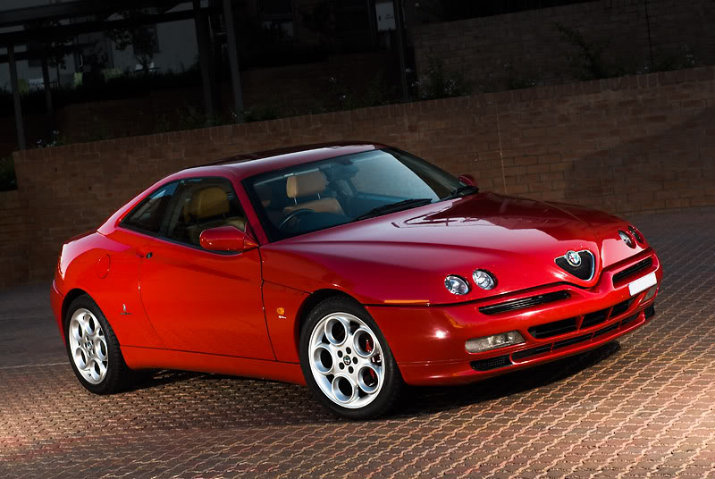 Alfa Romeo GTV 30