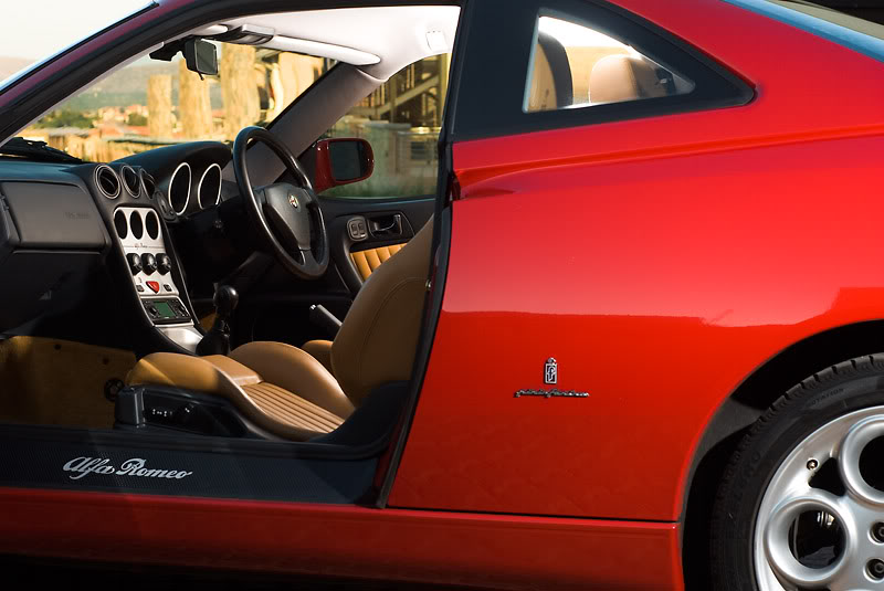 Alfa Romeo GTV 30