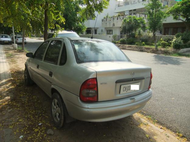 Opel Corsa 14S GL Sedan