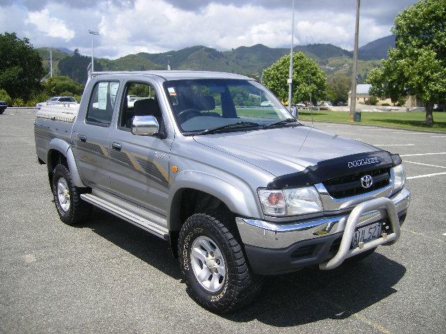Toyota Hilux SR5 30TDi 4WD