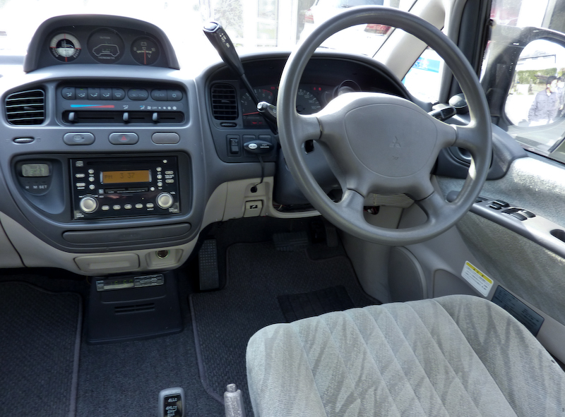 Mitsubishi Delica Space Gear Exceed 2800 Turbo