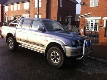 Mitsubishi L200 1600 Crew Cab