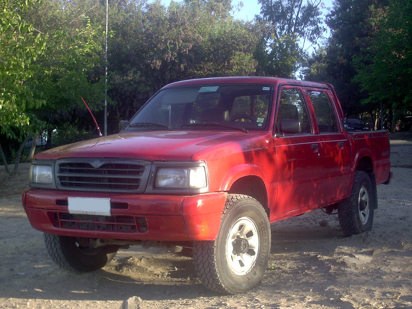 Mazda B 2900 DX 4x4 Crew Cab