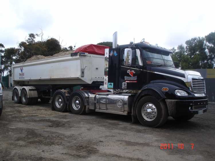 Freightliner CL112 Columbia