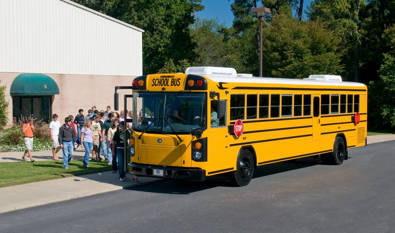 Желтые автобусы дети. Американ скул автобус. Желтый школьный автобус США. Американский автобус. Школьный автобус в Америке.