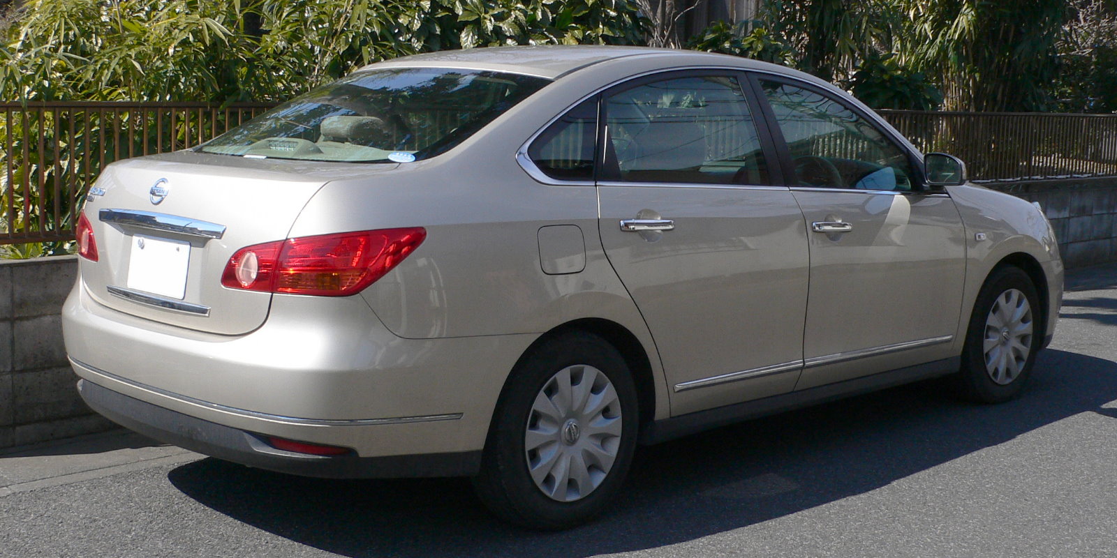 Nissan Bluebird Sylphy Picture 10 Reviews News Specs Buy Car