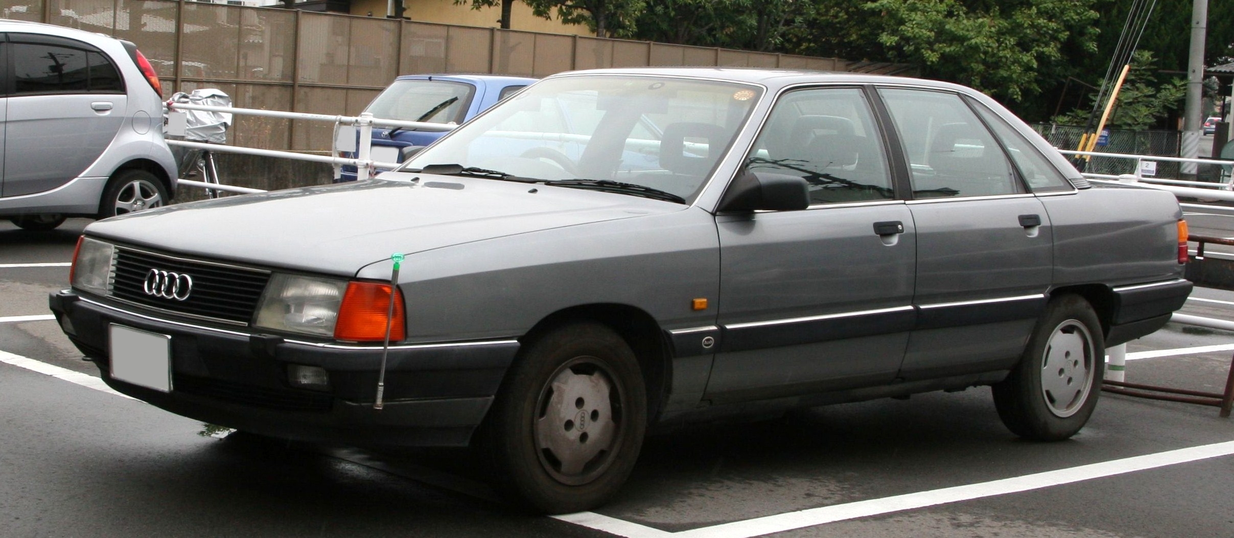 Audi 100 23 E