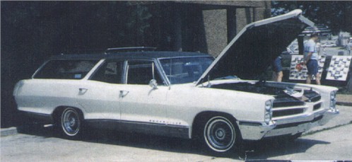 Pontiac Bonneville Station Wagon