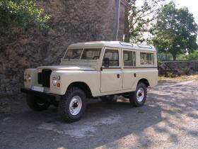 Land Rover Santana 109