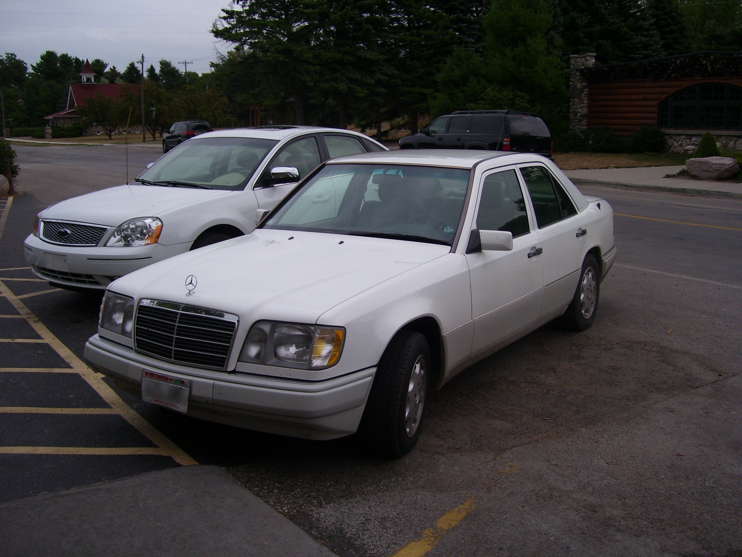 Mercedes-Benz E320