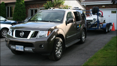 Nissan Pathfinder V8