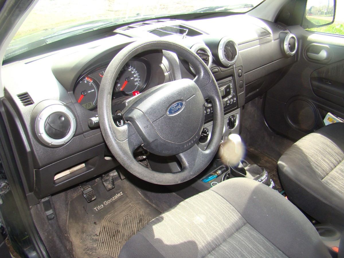 Ford EcoSport 16 XLS