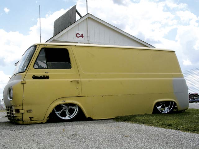 Ford Econoline 100