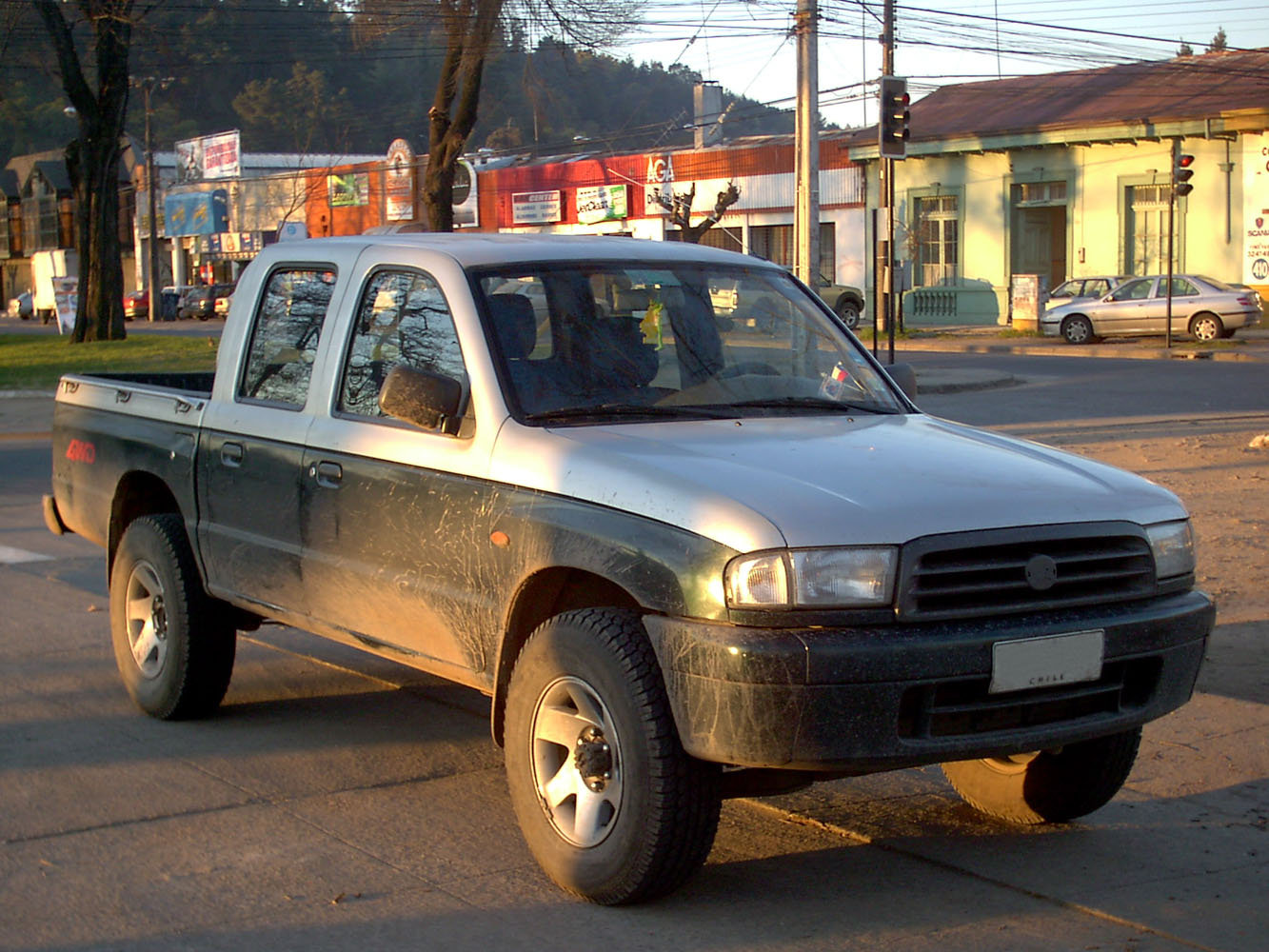 Mazda B 2900 DX 4x4 Crew Cab