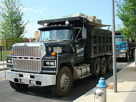 Ford L-9000