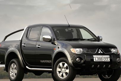 Mitsubishi L200 32 V6