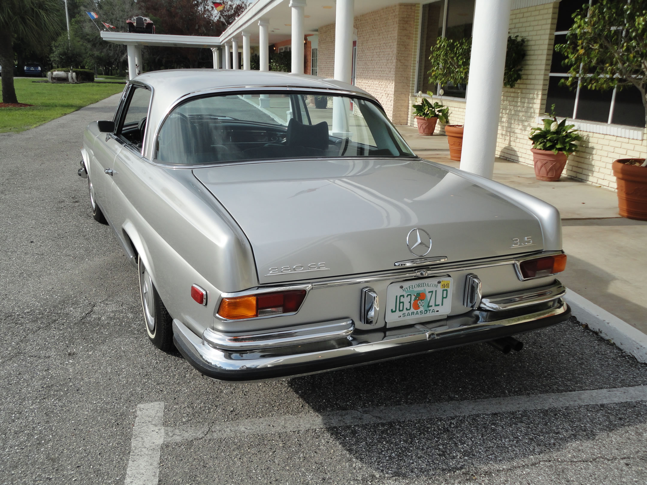 Mercedes-Benz 280 SE coupe